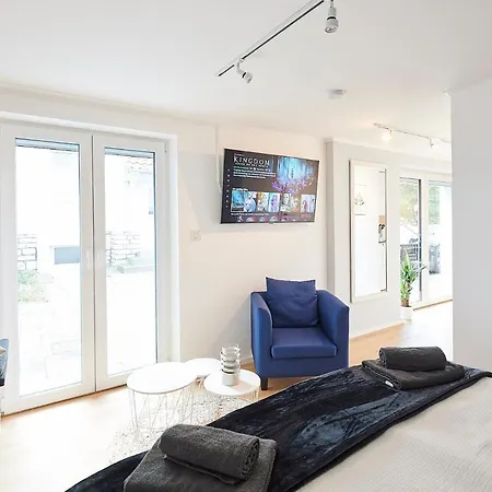 Wohnträumerei-Design Apartment-NETFLIX- Aussenbereich mit Sitzgelegenheit Göttingen Exterior foto
