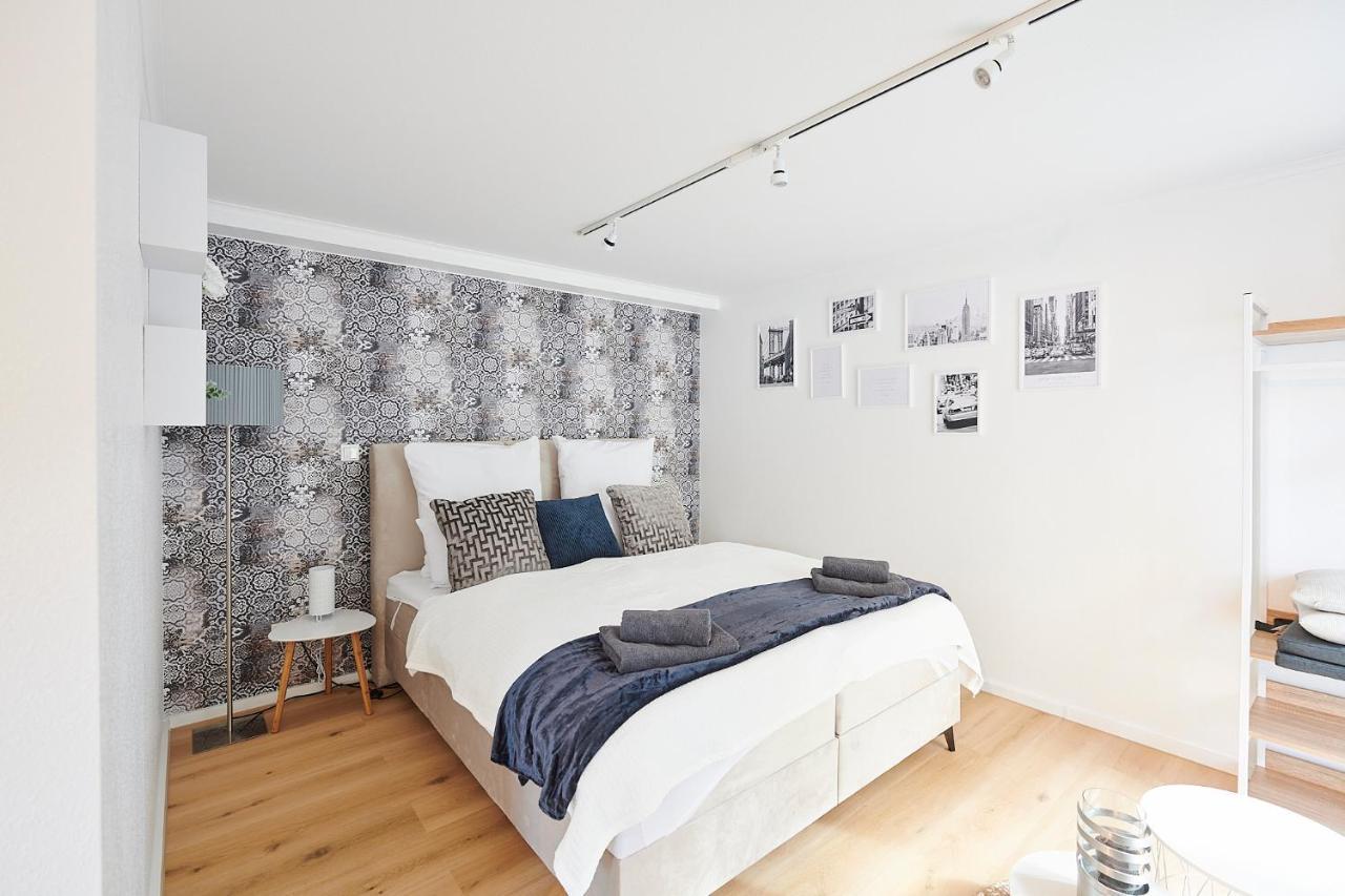 Wohnträumerei-design Apartment-netflix- Aussenbereich Mit Sitzgelegenheit *